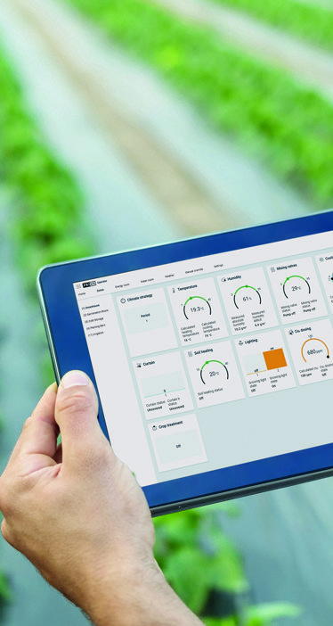 Priva Compass Operator Tablet Tomato Field